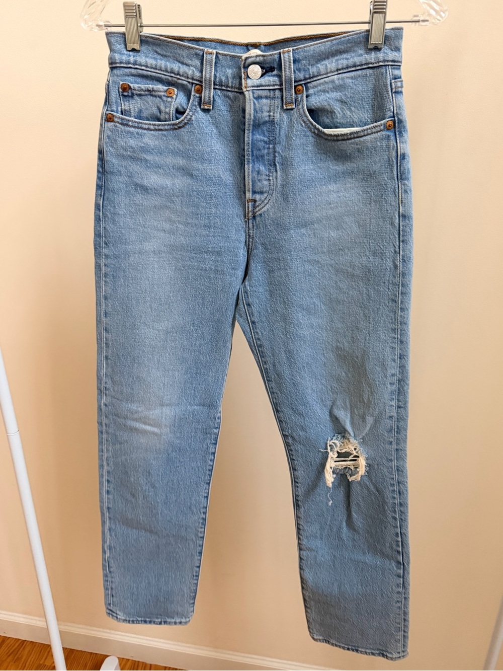 Levi’s Wedgie Straight Premium Denim jeans light wash Sz 25x28
